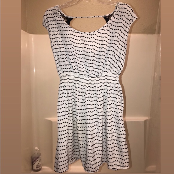 Black & white dress - Picture 1 of 3